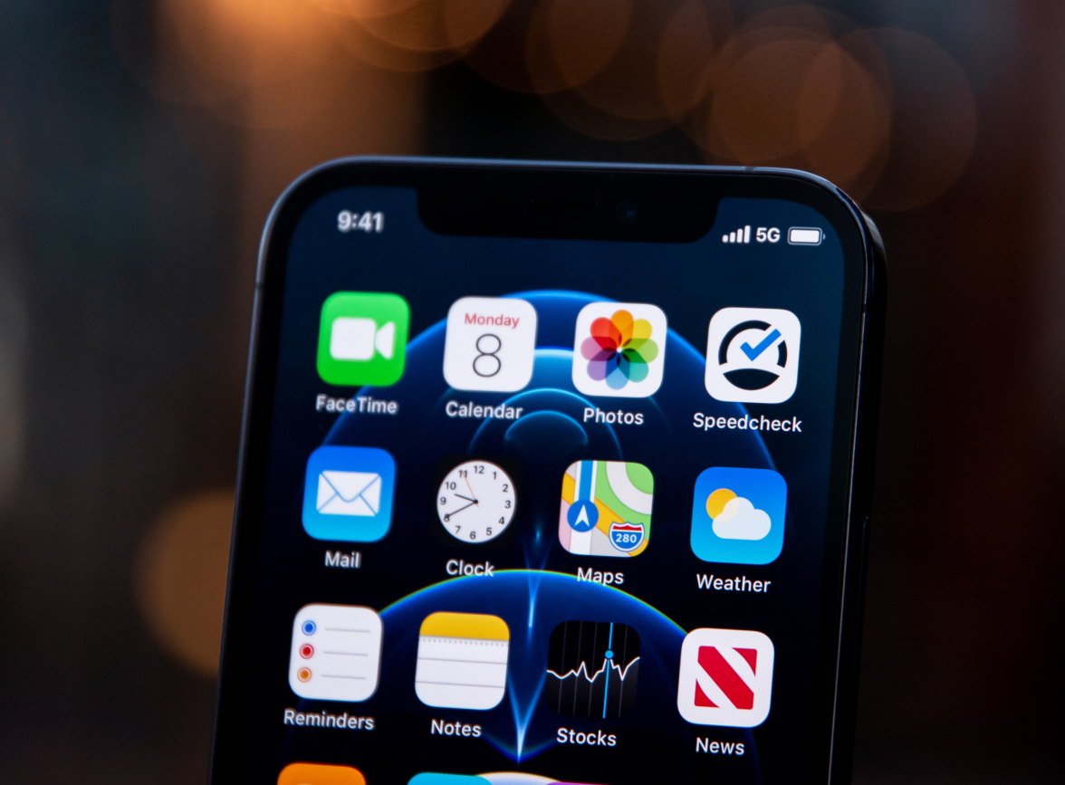 上安乡苹果手机维修分享为什么 iPhone 12 在冬季会自动关机 